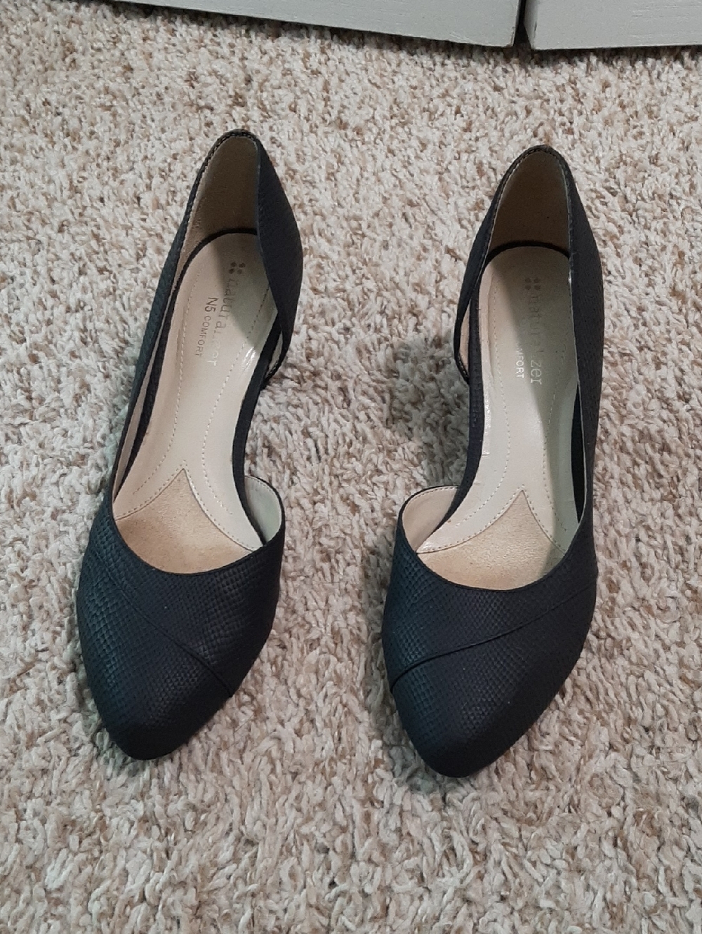 Naturalizer Black D'Orsay Pointed Toe Heels